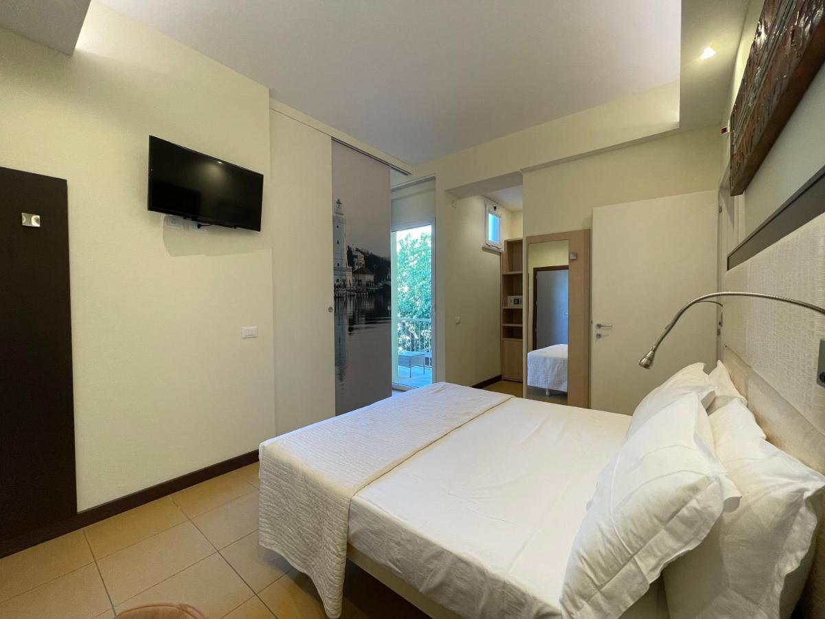 Hotel City Римини Екстериор снимка