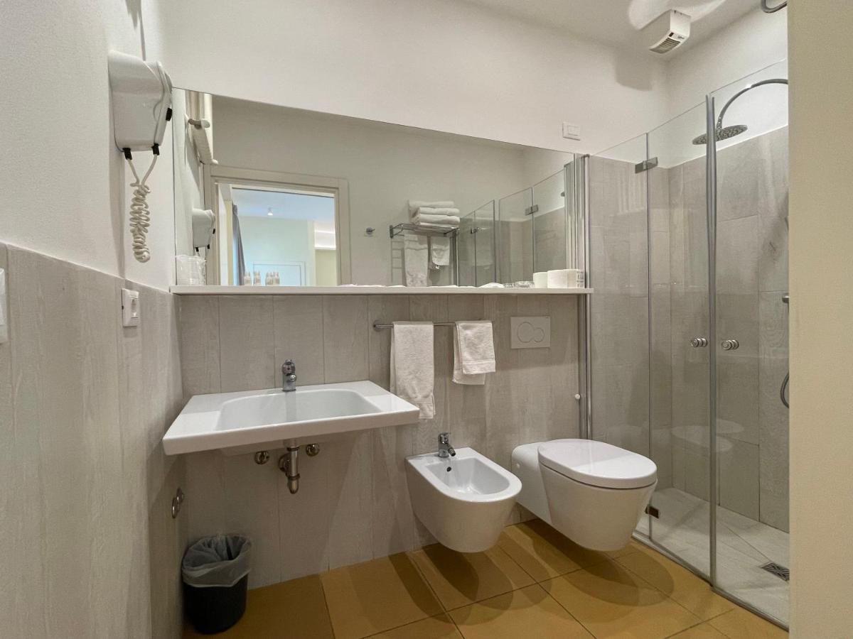 Hotel City Римини Екстериор снимка