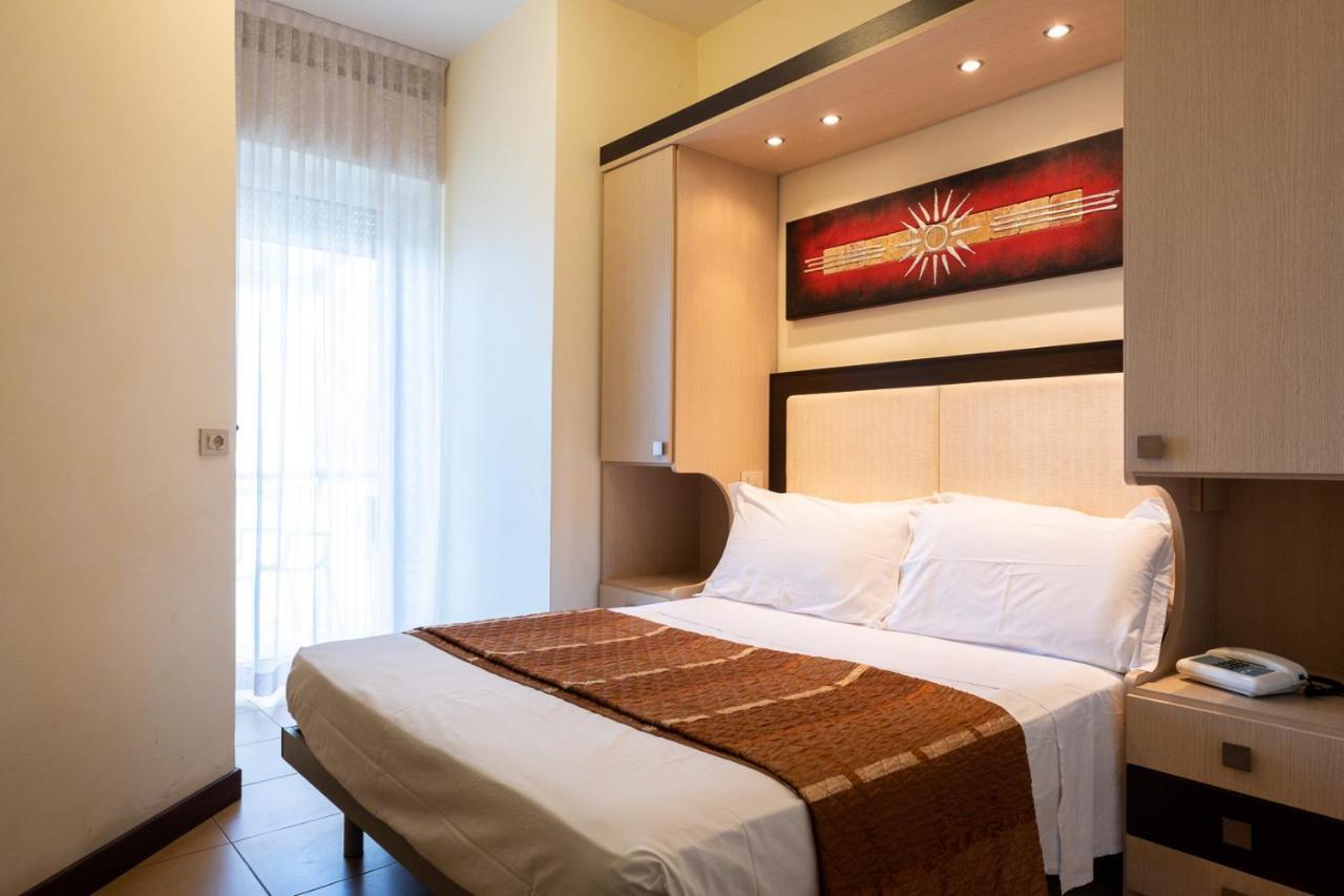 Hotel City Римини Екстериор снимка