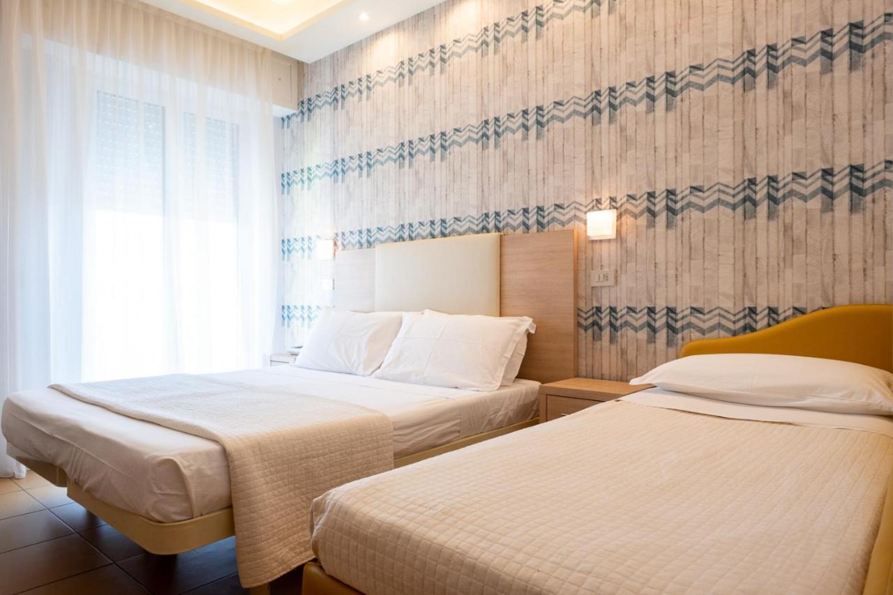 Hotel City Римини Екстериор снимка