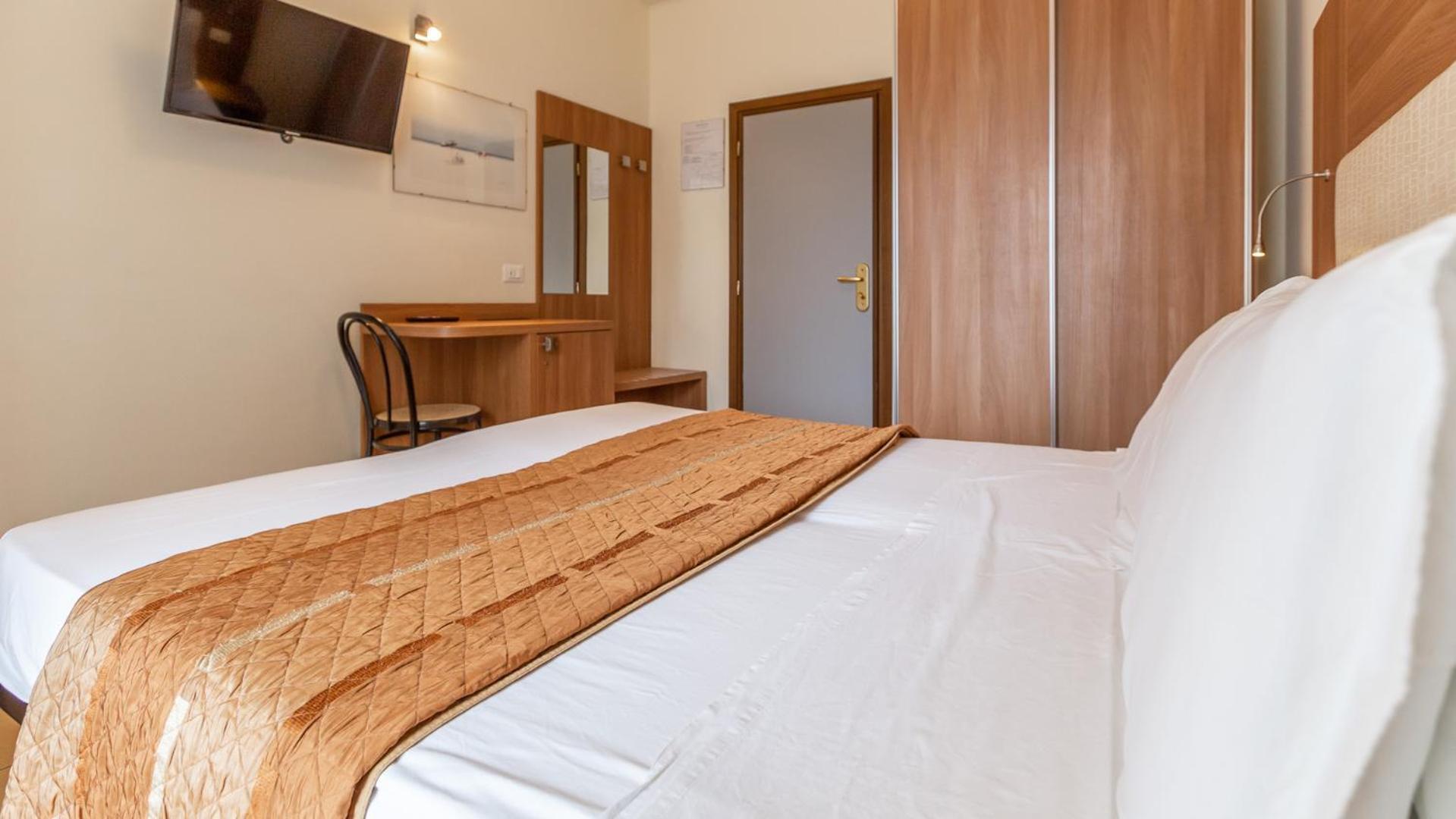 Hotel City Римини Екстериор снимка
