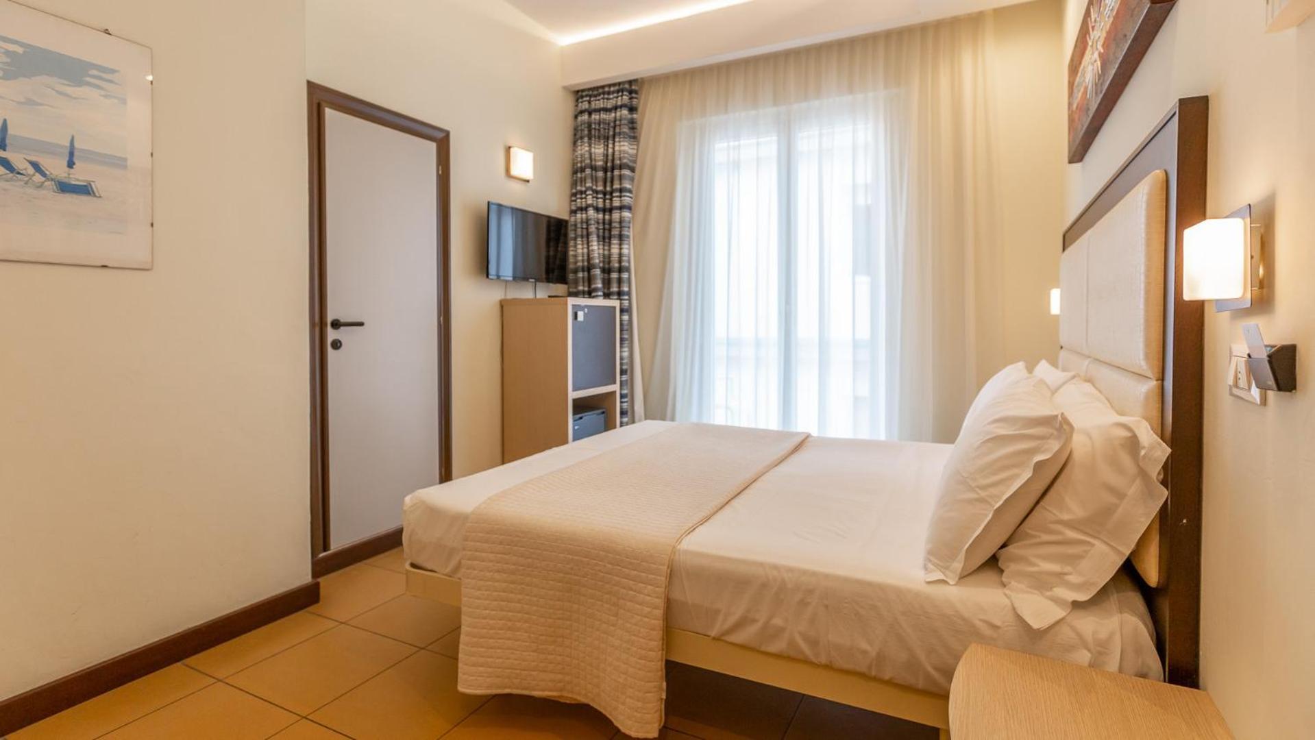 Hotel City Римини Екстериор снимка