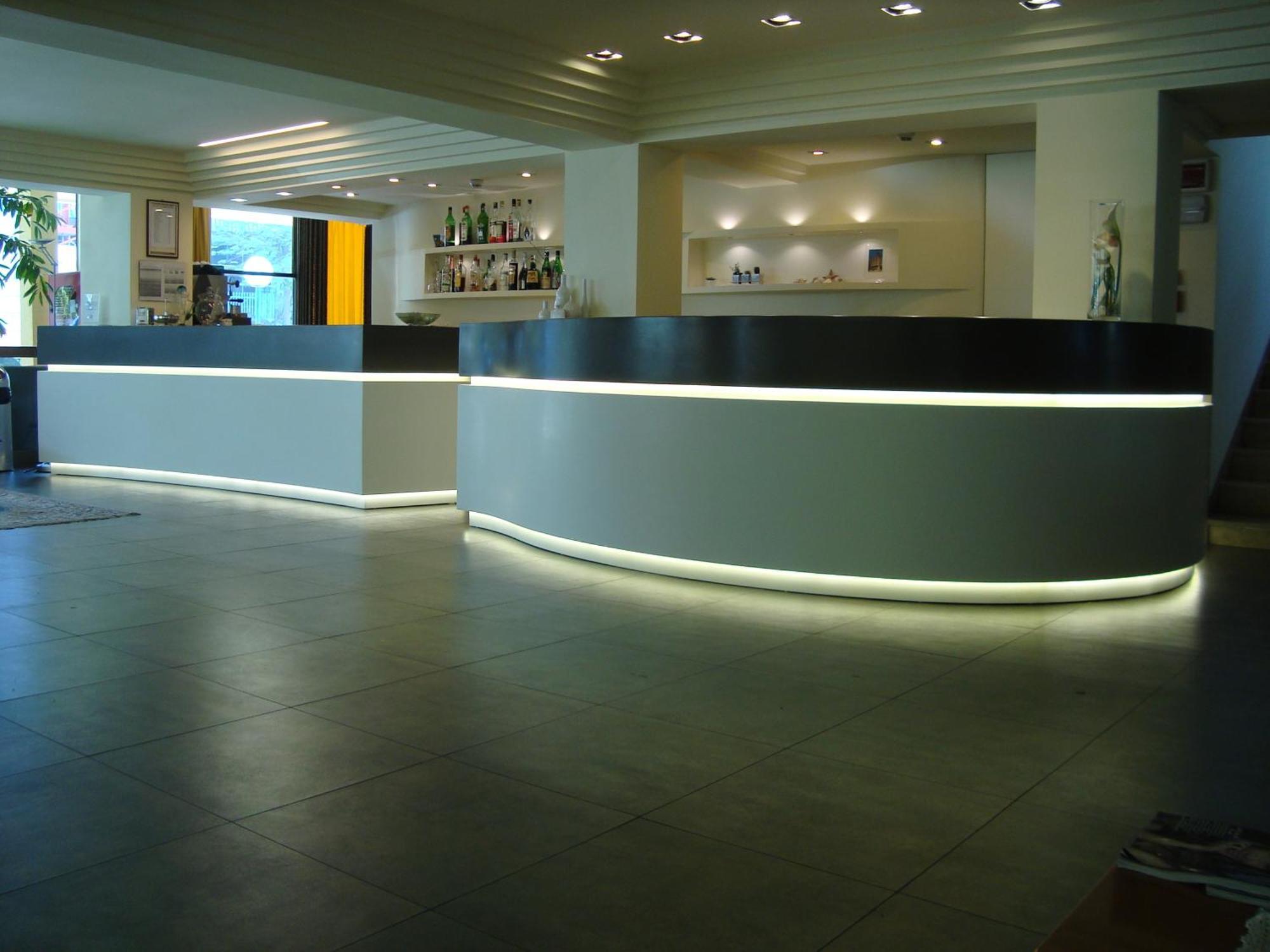 Hotel City Римини Екстериор снимка