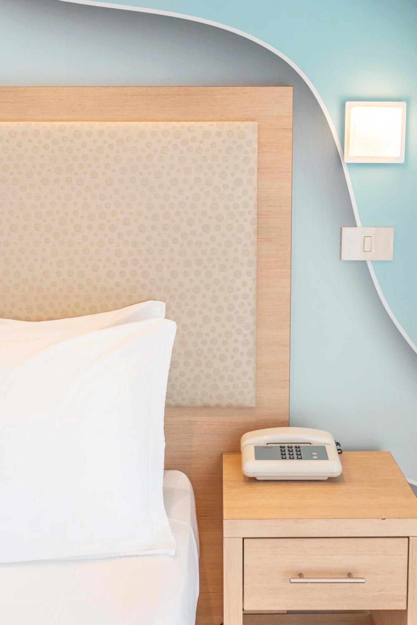 Hotel City Римини Екстериор снимка