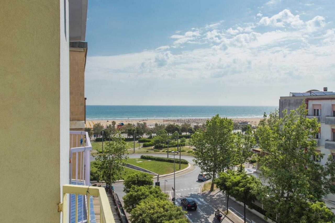 Hotel City Римини Екстериор снимка
